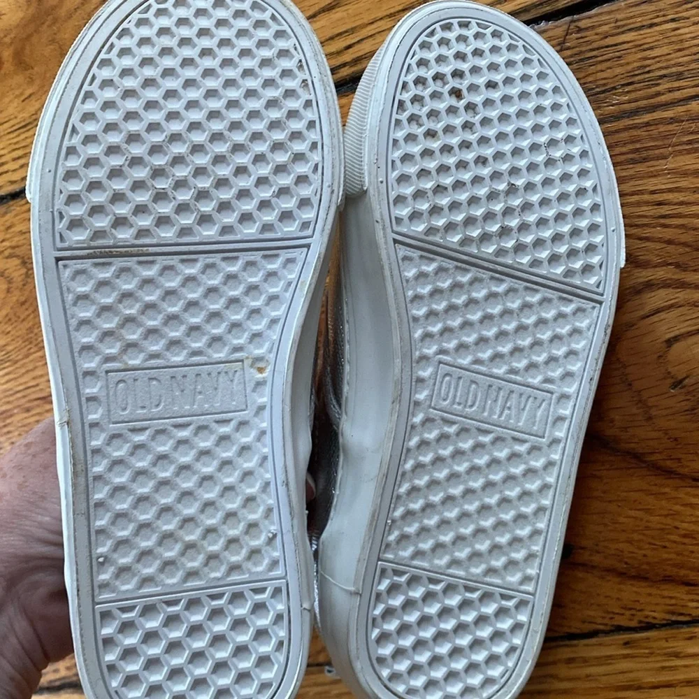 Old navy size 1 silver slip ons